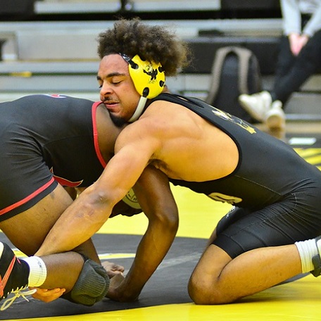 Ibrahim Ameer Defeated Jayshon Hines for the Third Time This Season on Friday, March 3rd, Advancing to the Semifinal Round in the 197-Pound Weight Class at the 2023 NJCAA Wrestling National Championships